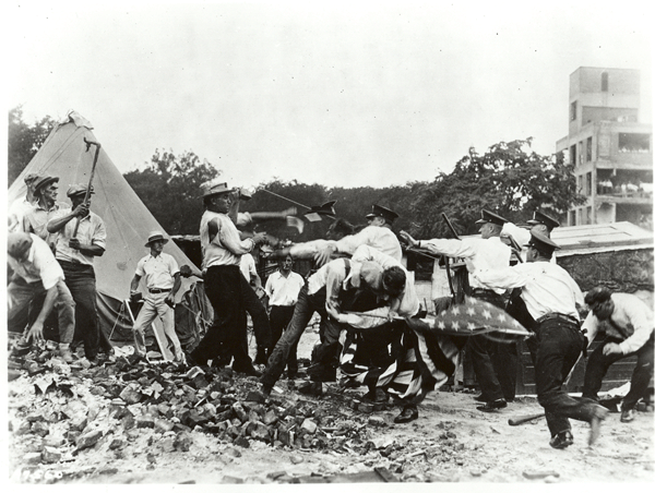 300px-Bonus_marchers_05510_2004_001_a