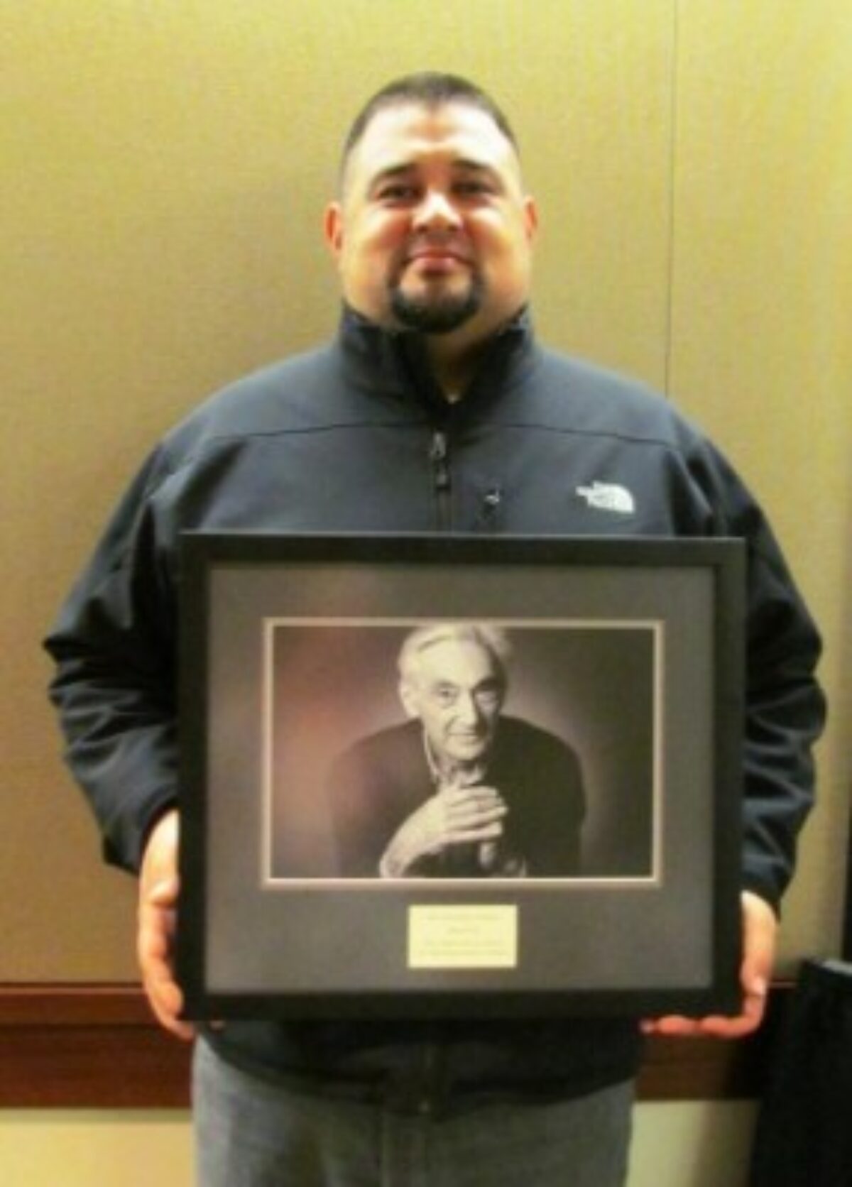 Sean Arce Receives Award at 2012 NCSS Conference - Zinn Education