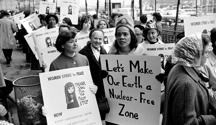 Coretta Scott King (R) with Women Strike for Peace founder Dagmar Wilson, 1963 | Zinn Education Project